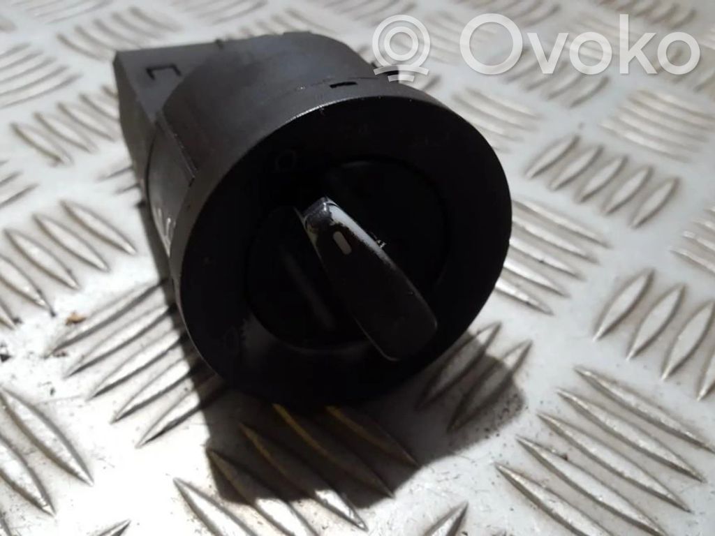 Interruptor de luz   1C0941531,04052030,04052030,1C0941531