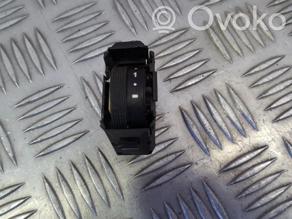 Ford Fiesta Bouton commande réglage hauteur de phares 