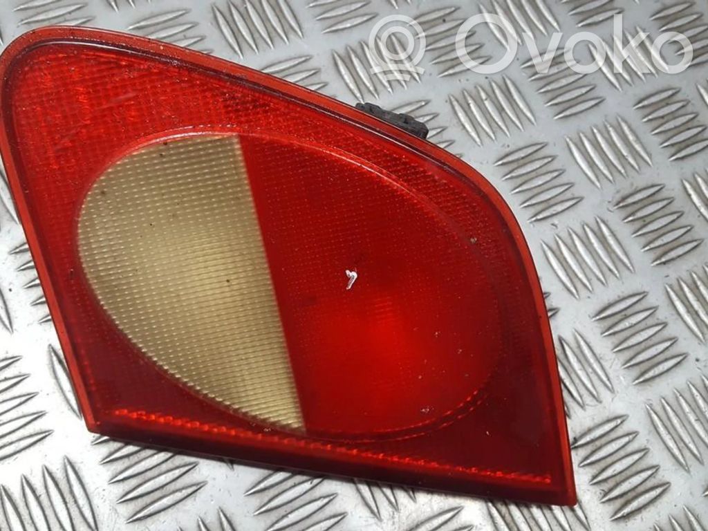 Mercedes-Benz E W210 Luci posteriori del portellone del bagagliaio 