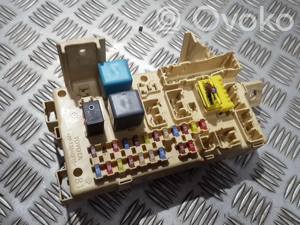 Toyota Avensis T250 Set scatola dei fusibili 