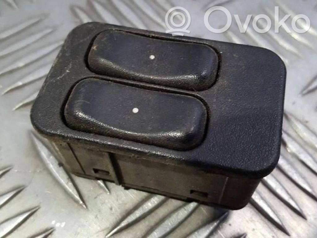 Opel Meriva A Interrupteur commade lève-vitre 
