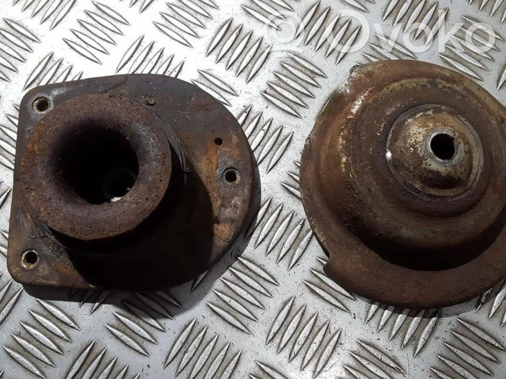 Coil spring mount
