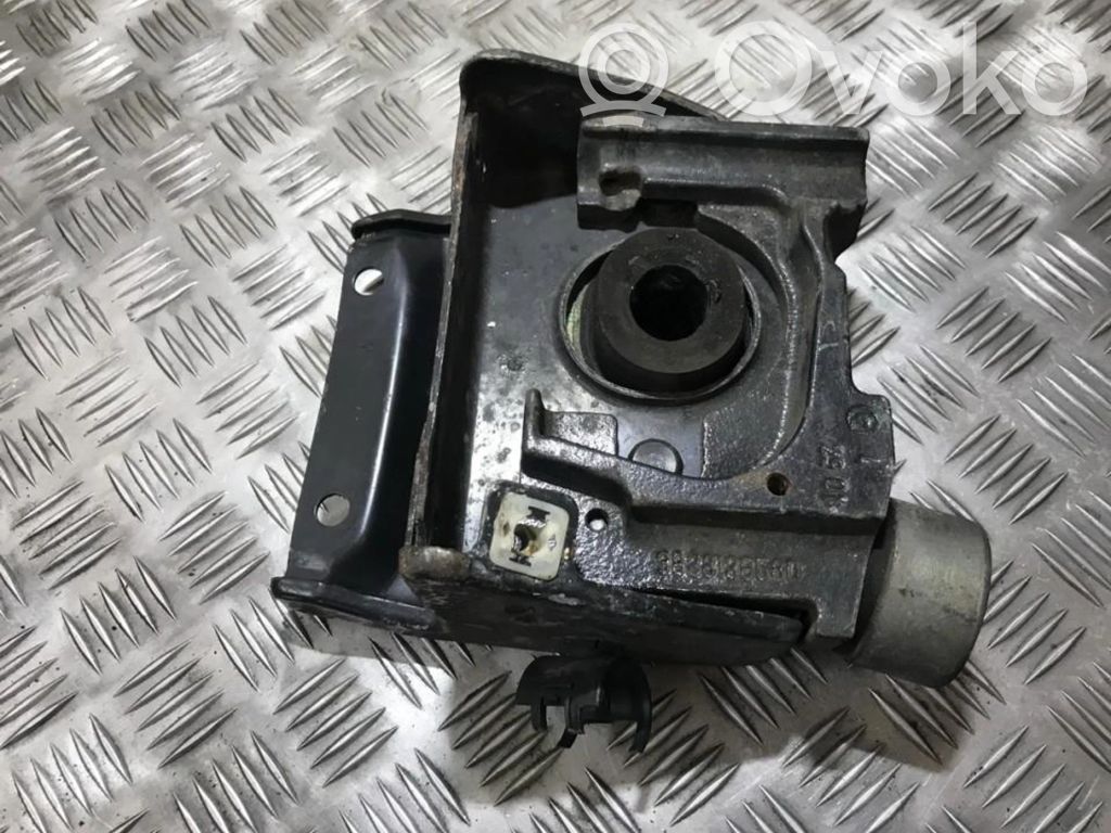 Engine mount bracket   9638136580,9638136580