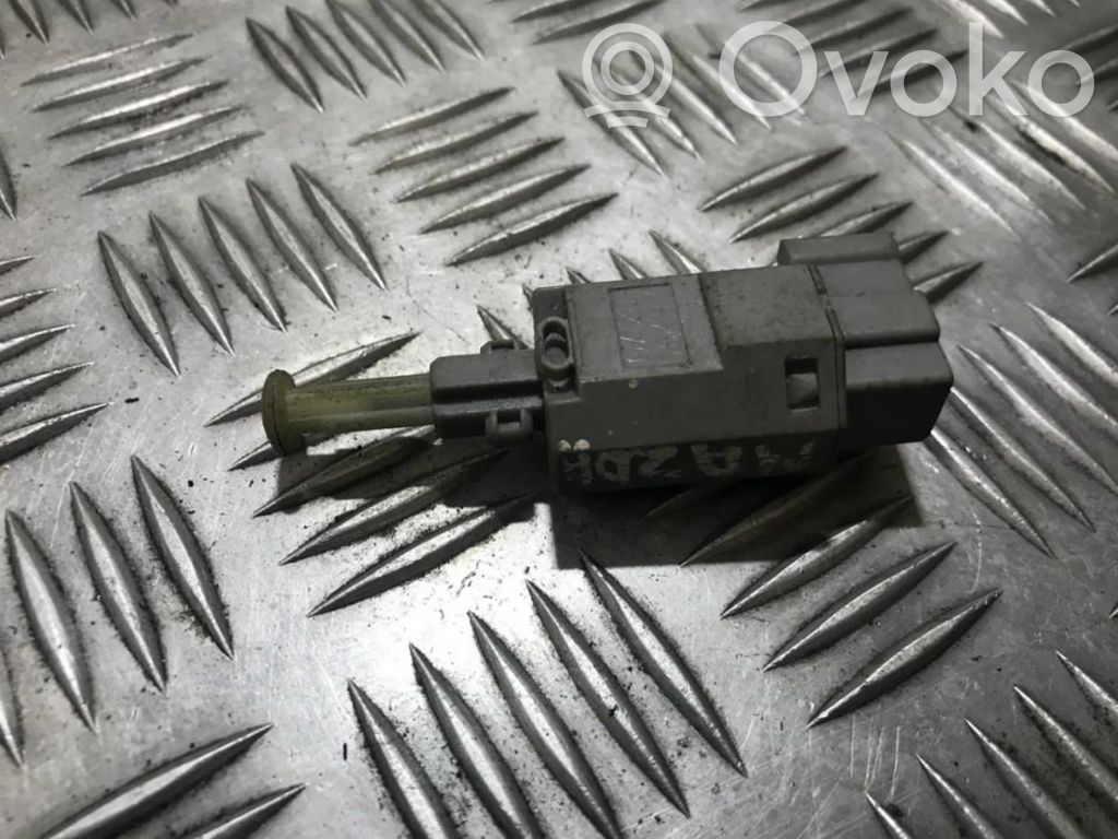 Comutator senzor pedală frână   GA2C6649Y,GA2C6649Y