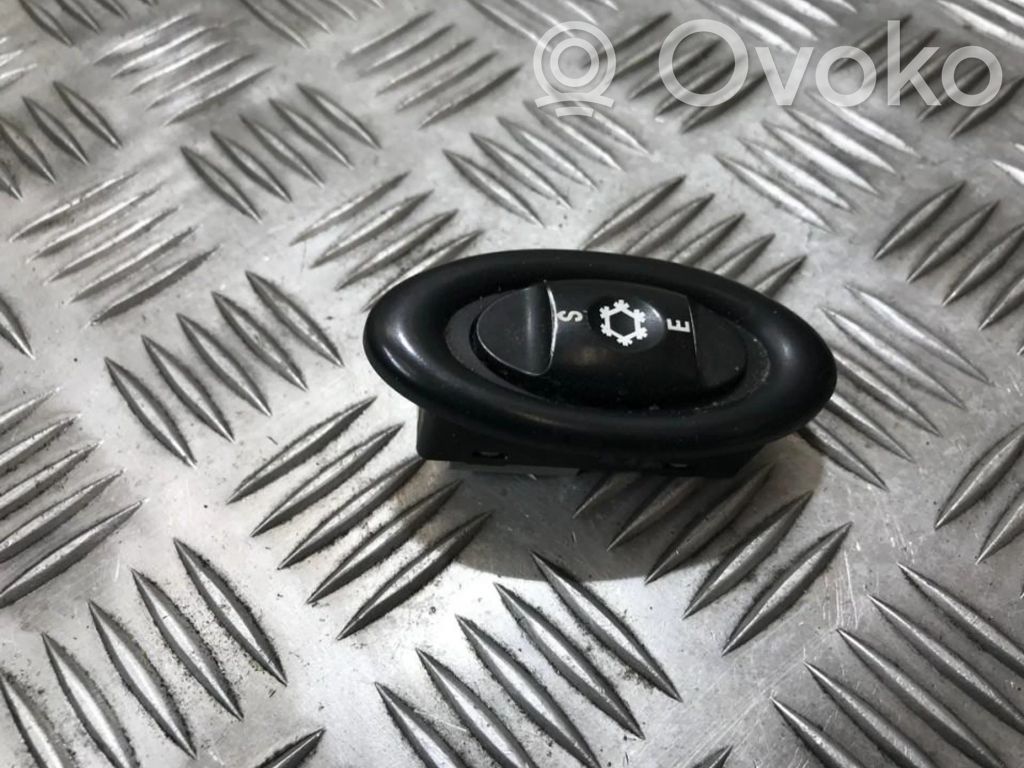 Traction control (ASR) switch