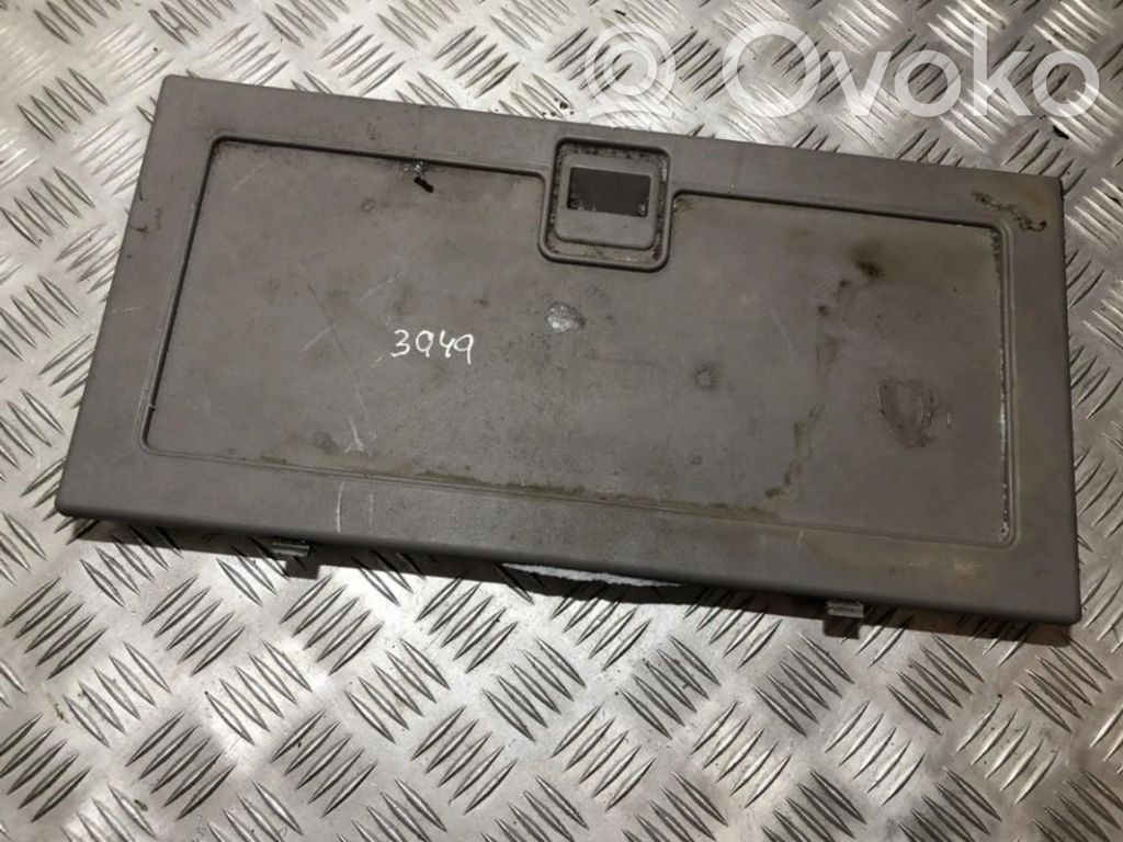 Nissan Almera Tino Inne elementy wykończenia bagażnika 