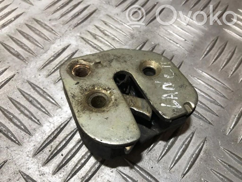 Etuoven lukko