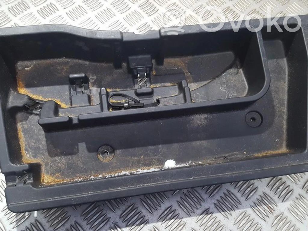 Toyota Corolla E120 E130 Otros repuestos del interior 