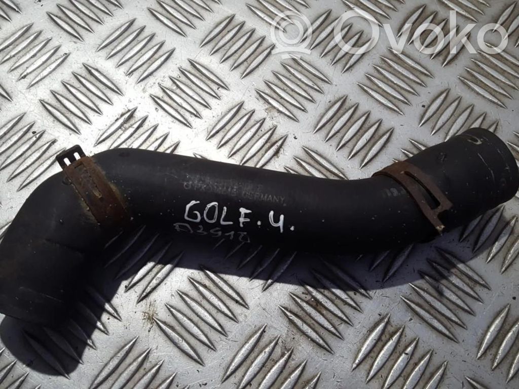 Volkswagen Golf IV Tubo flessibile del liquido di raffreddamento del motore