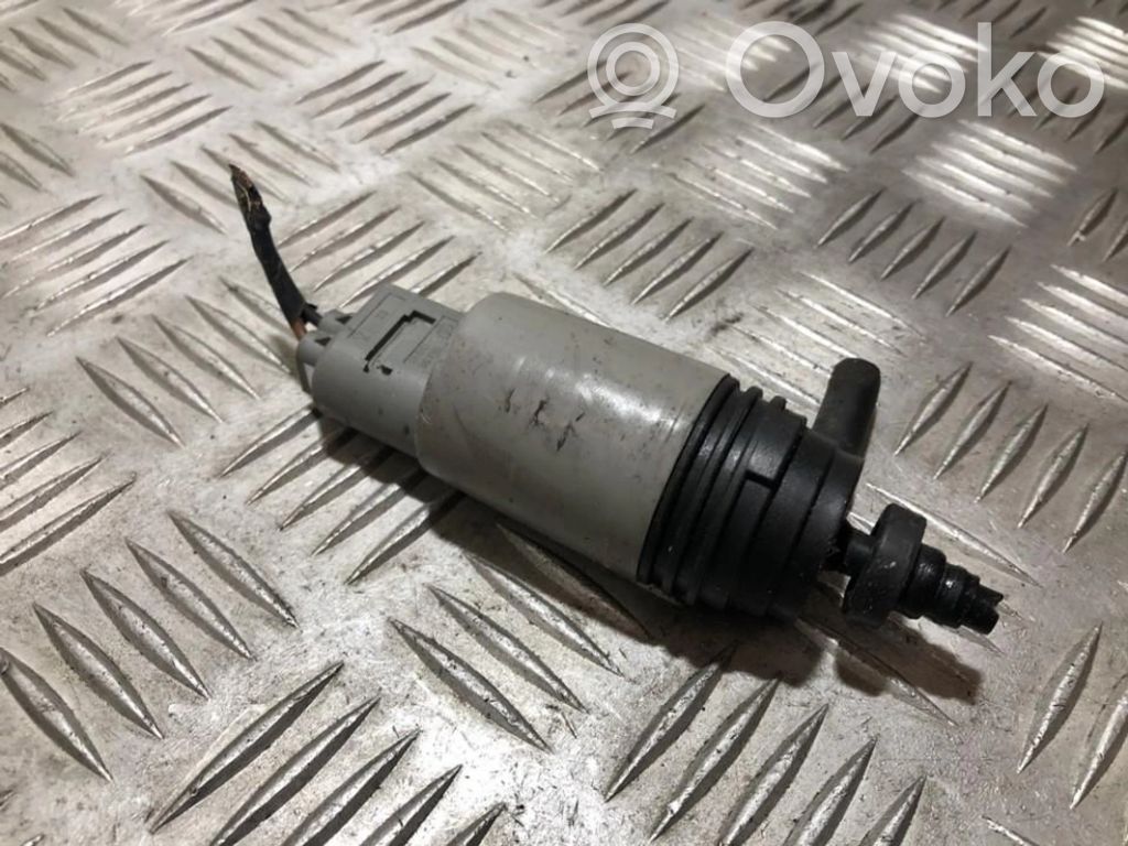 BMW 3 E90 E91 Windscreen/windshield washer pump 