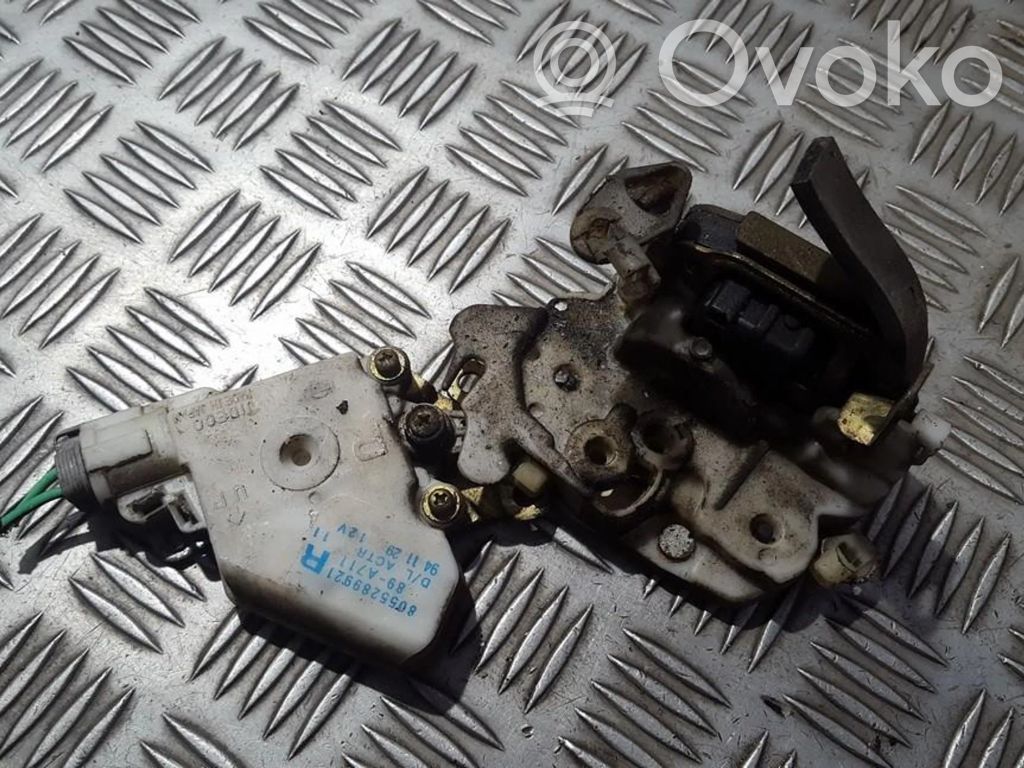 Nissan Primera Etuoven lukko 
