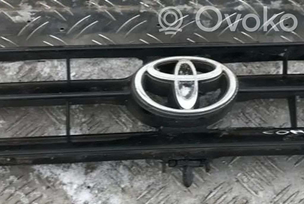Toyota Corolla E100 Grilă față