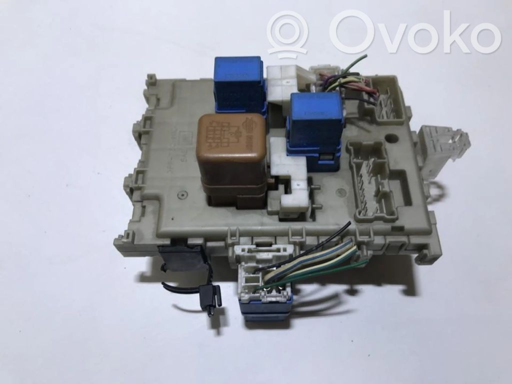 Nissan Almera N16 Set scatola dei fusibili 