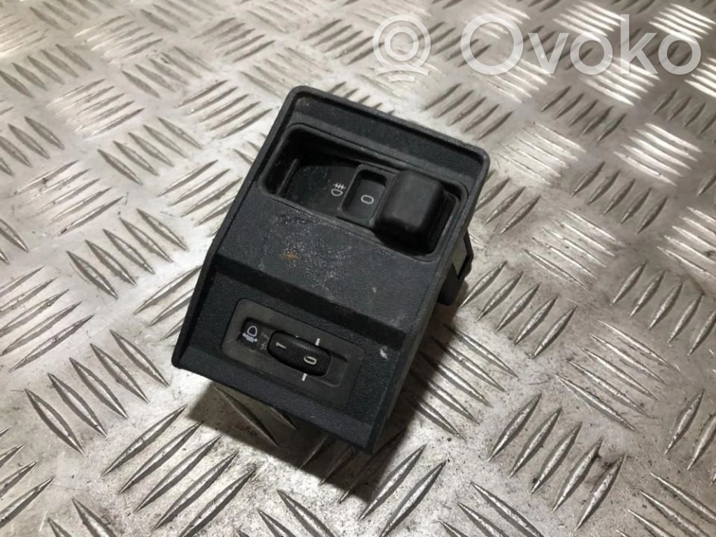 BMW 5 E34 Priešrūkinių žibintų jungtukas 