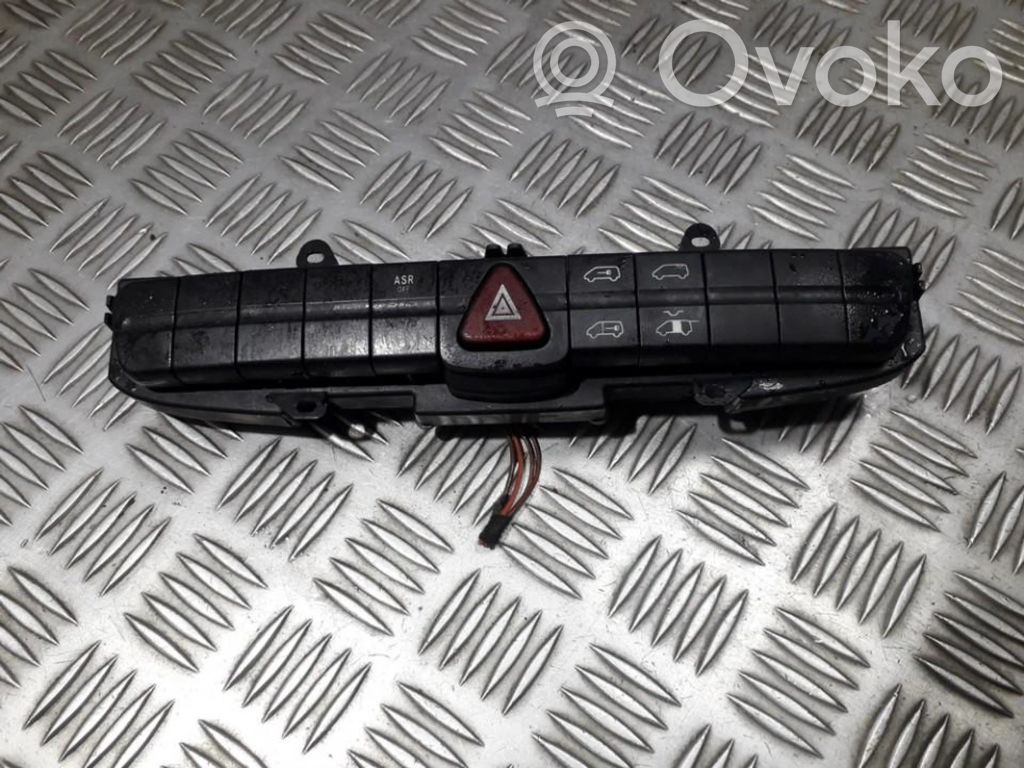 Mercedes-Benz Vito Viano W639 Przycisk świateł awaryjnych 
