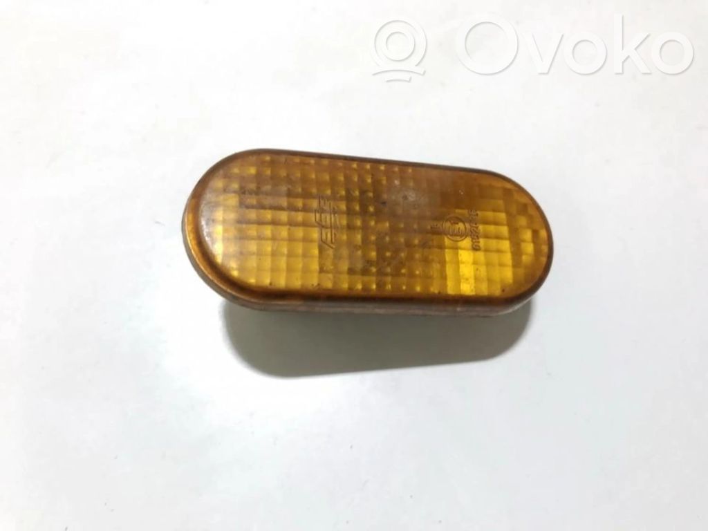 Seat Cordoba (6K) Semnalizator bară față 