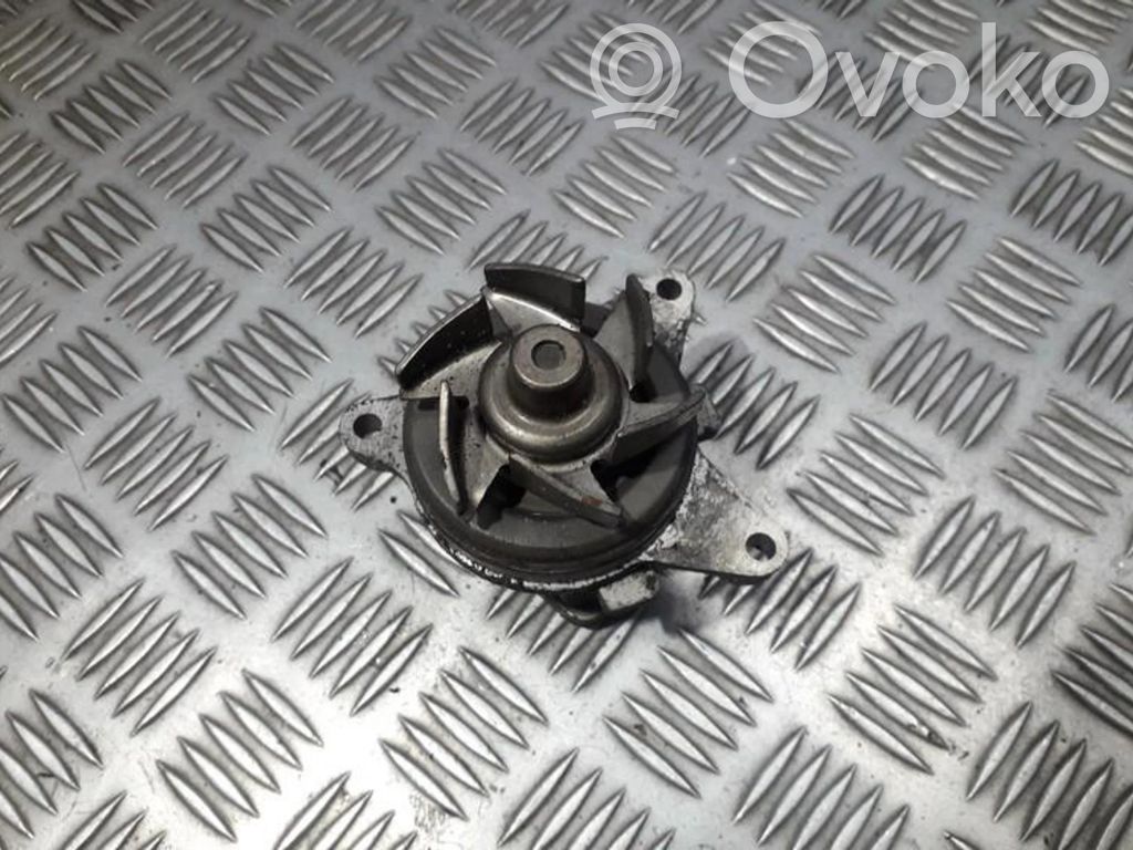 Ford Mondeo Mk III Bomba de agua 