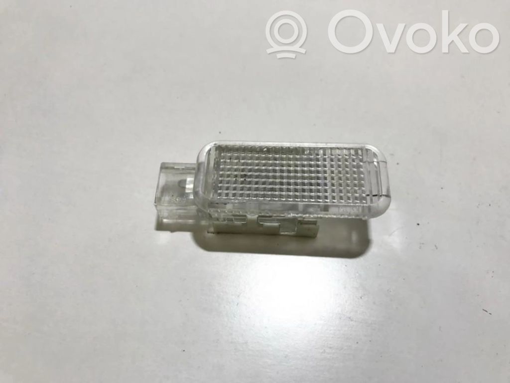 Audi A5 8T 8F Etuoven verhoilu