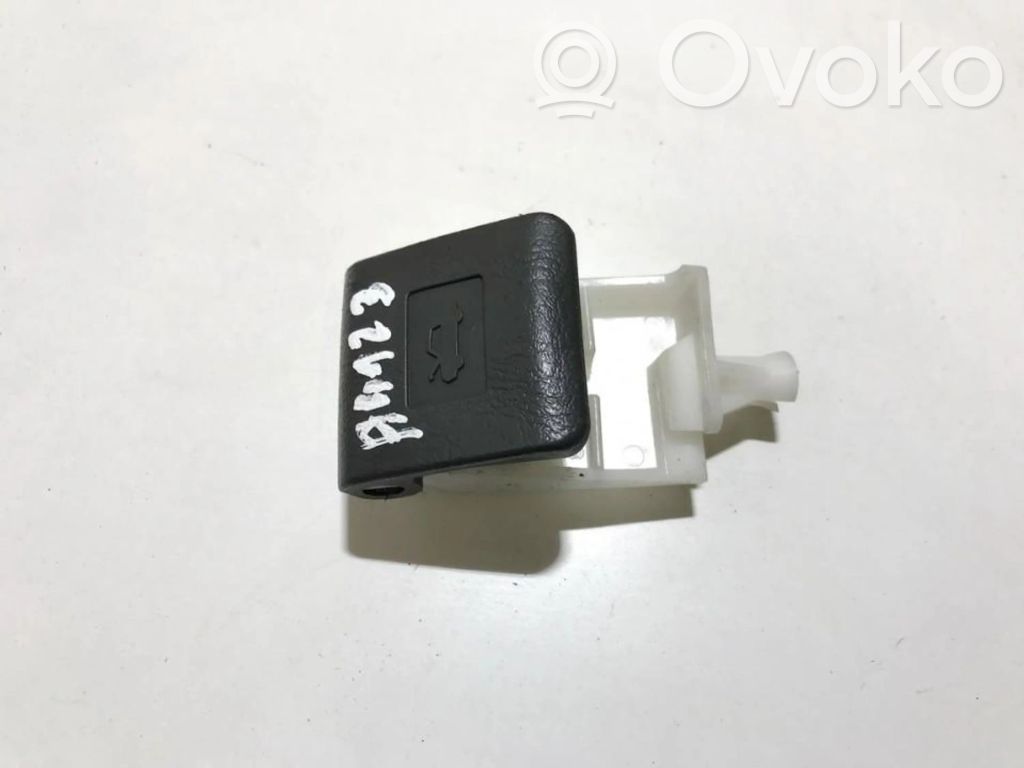 Toyota Prius (XW20) Maniglia di rilascio del vano motore (cofano)