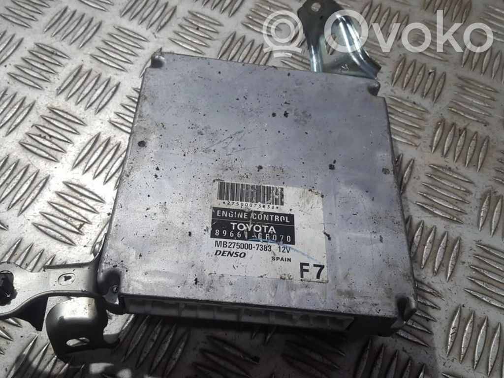 Toyota Corolla Verso E121 Unidad de control/módulo del motor 