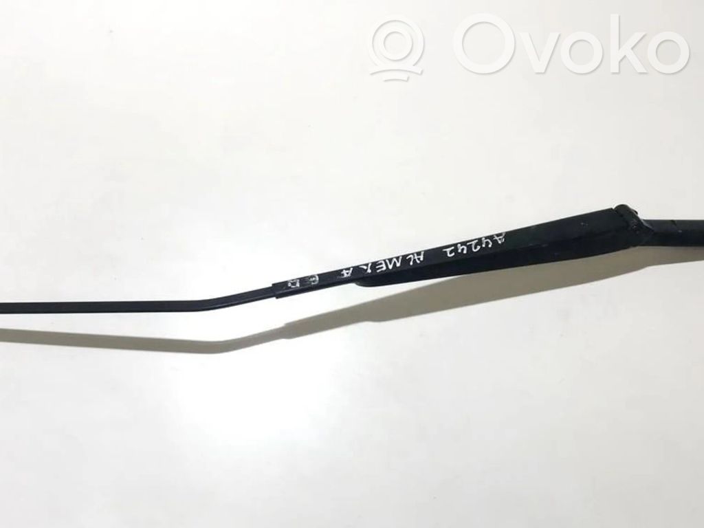 Nissan Almera N16 Ramię wycieraczki szyby przedniej / czołowej 