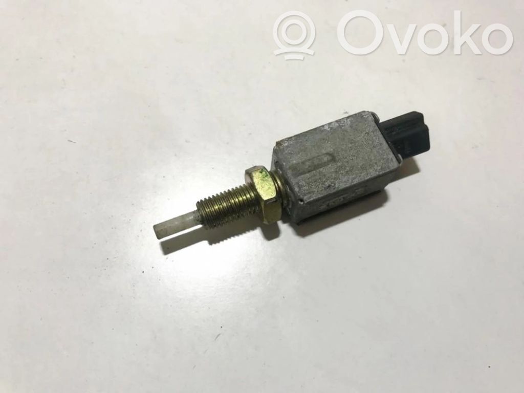 Mazda MPV Interruptor sensor del pedal de freno 