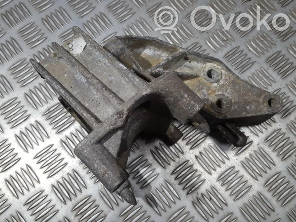 Engine mounting bracket   9191202,74266302,74266302,9191202