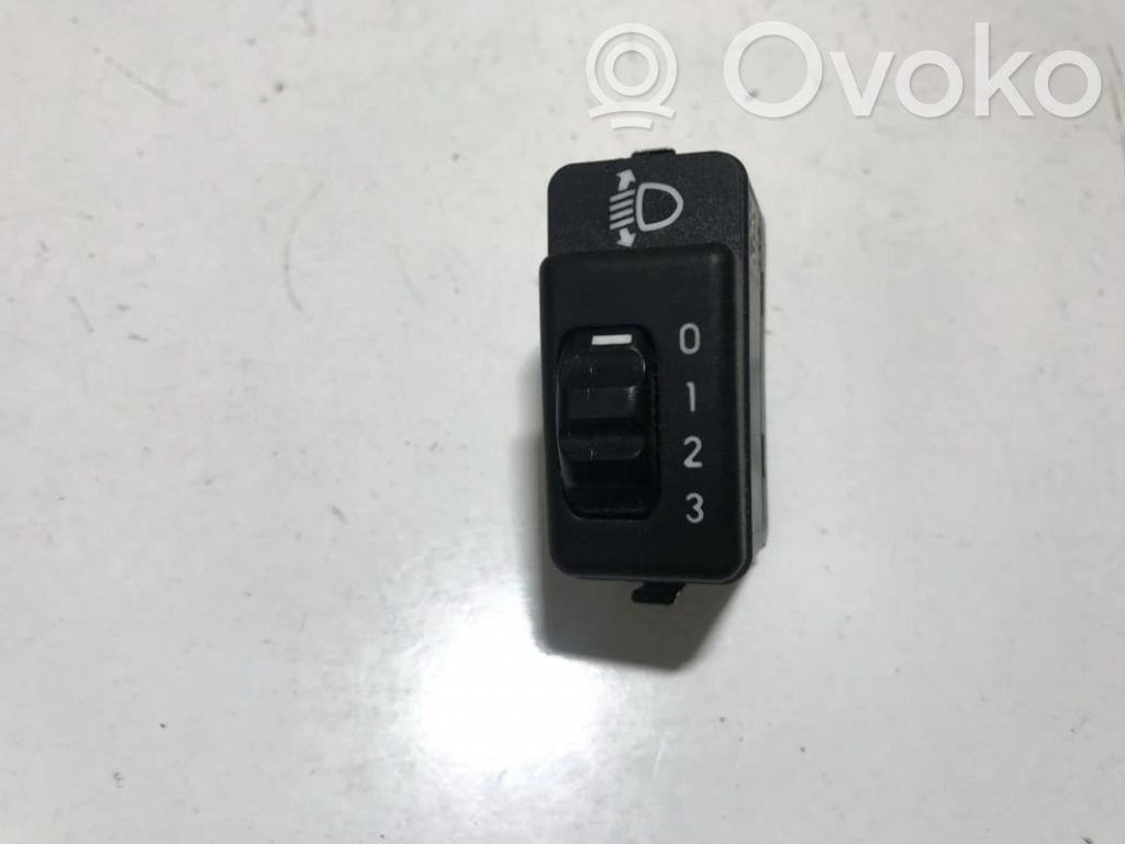 Suzuki Wagon R+ Przycisk / Pokrętło regulacji świateł 