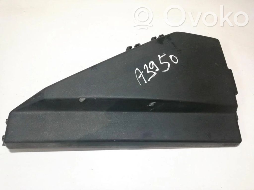 Opel Omega B2 Skrzynka bezpieczników / Komplet 