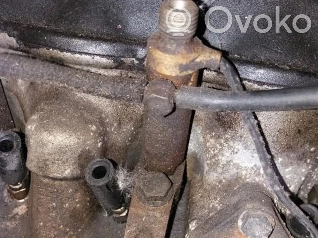 Volkswagen PASSAT B4 Inyector de combustible 