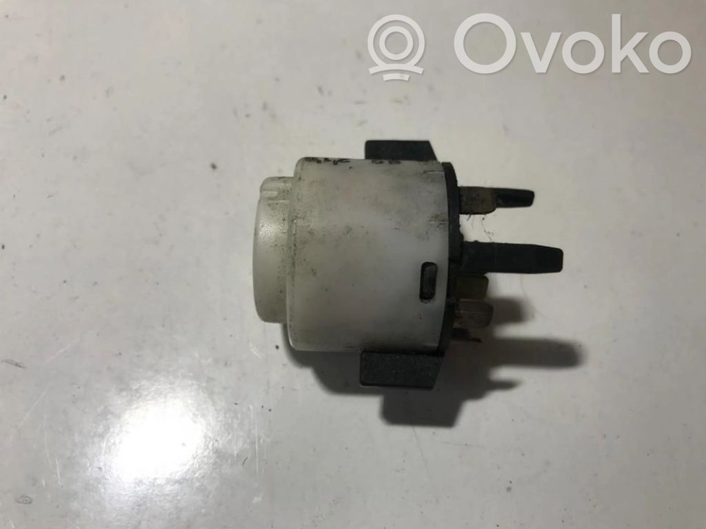 Volkswagen PASSAT B5 Butuc cheie contact
