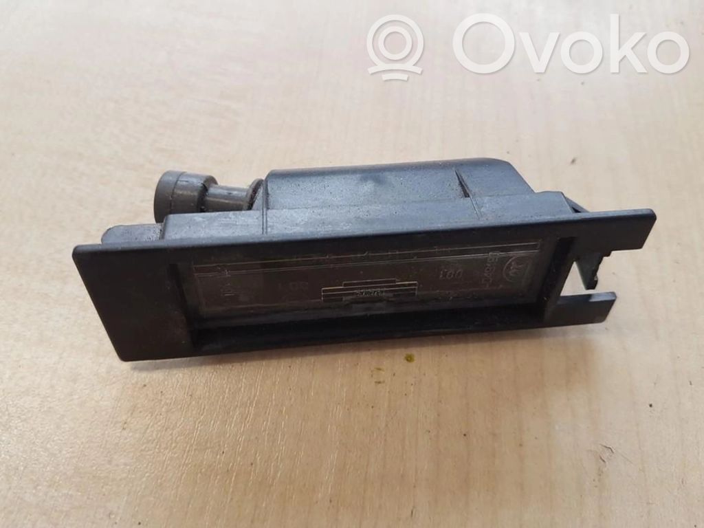 Opel Corsa C Éclairage de plaque d'immatriculation