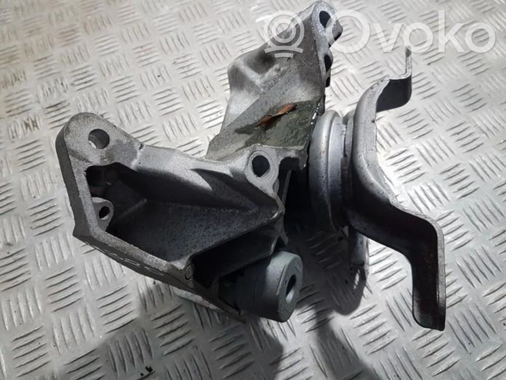 Volvo XC70 Supporto di montaggio del motore