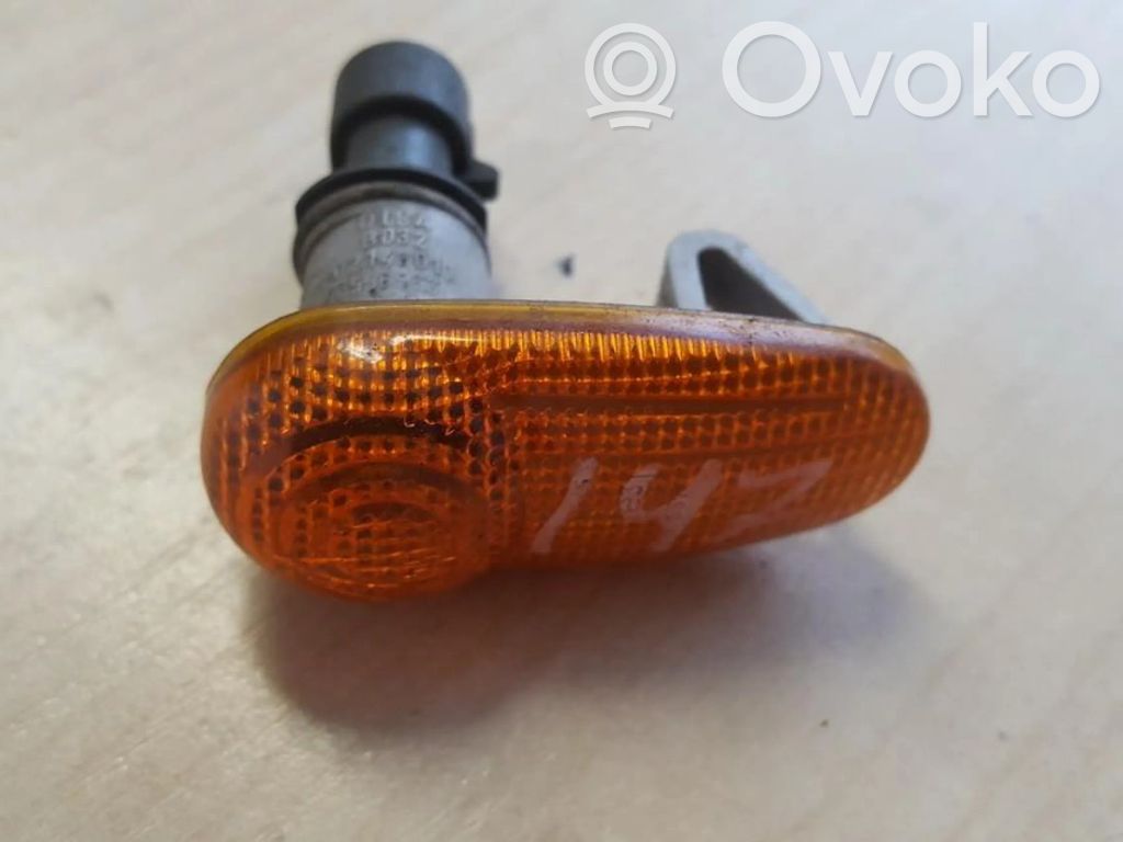 Alfa Romeo 147 Indicatore di direzione del parafango anteriore 