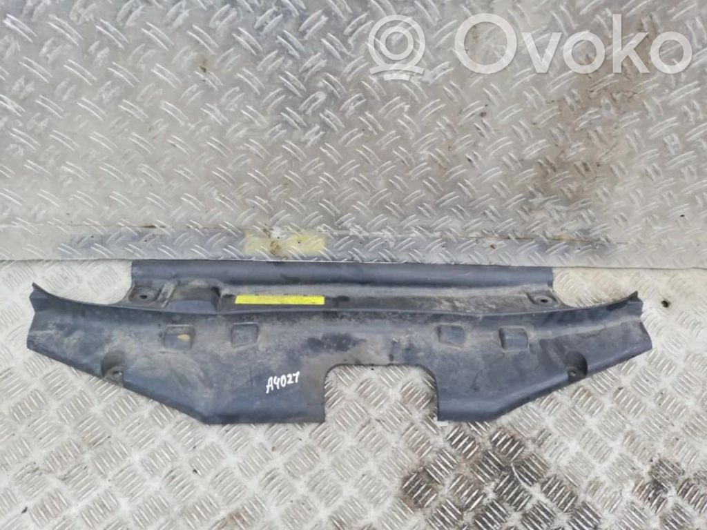 Nissan Primera Pas przedni 