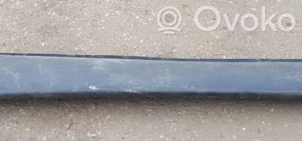 Opel Omega B2 Listón 