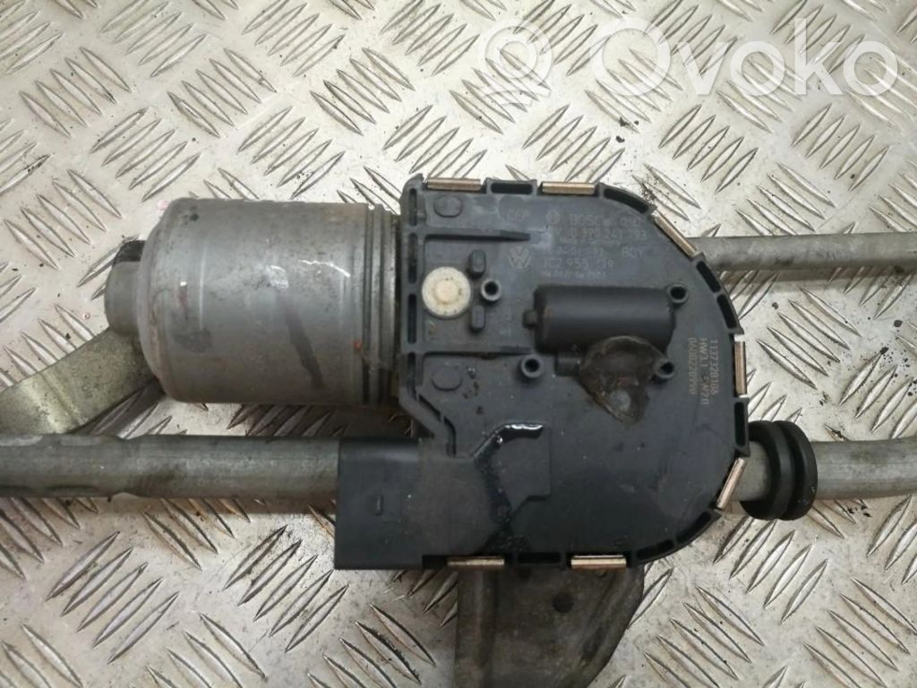 Volkswagen PASSAT B6 Motor ștergător 