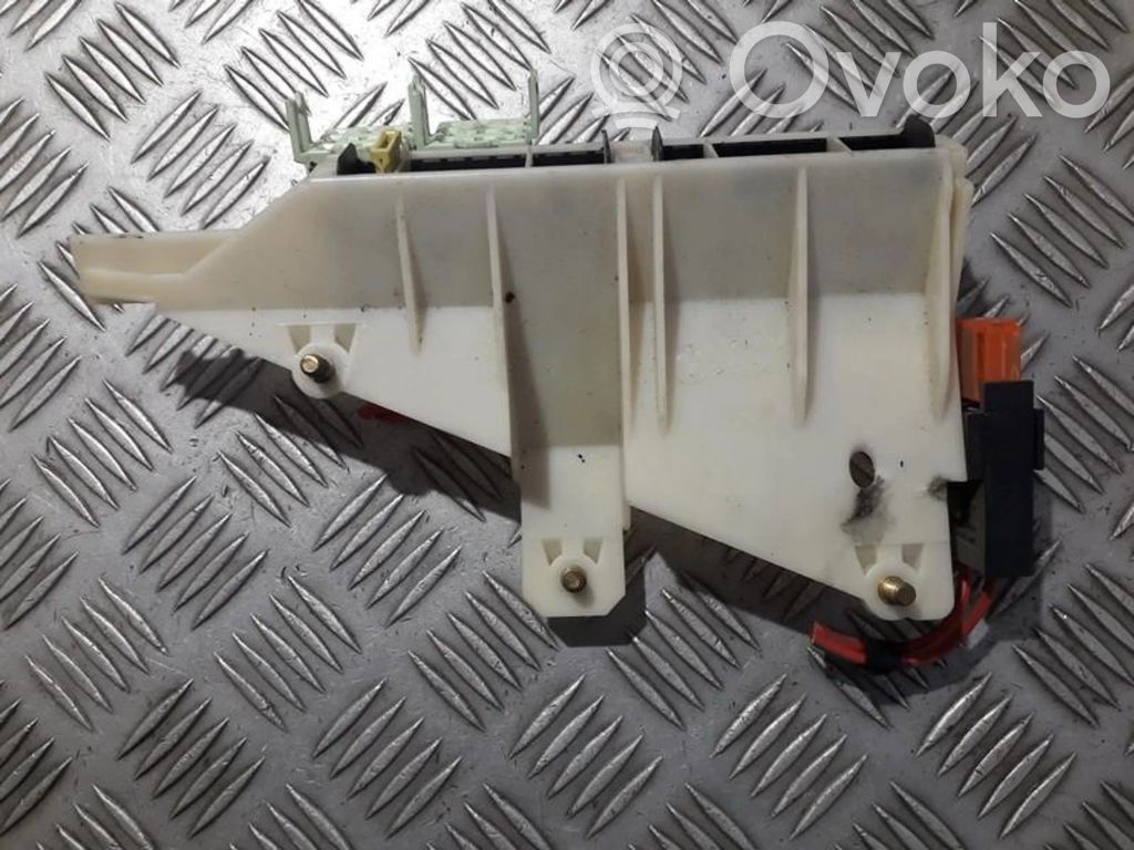 BMW 5 E39 Drošinātāju kaste (komplekts) 
