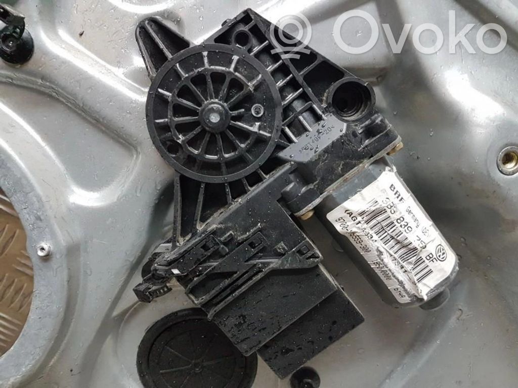 Volkswagen PASSAT B5.5 Asa reguladora de la puerta trasera