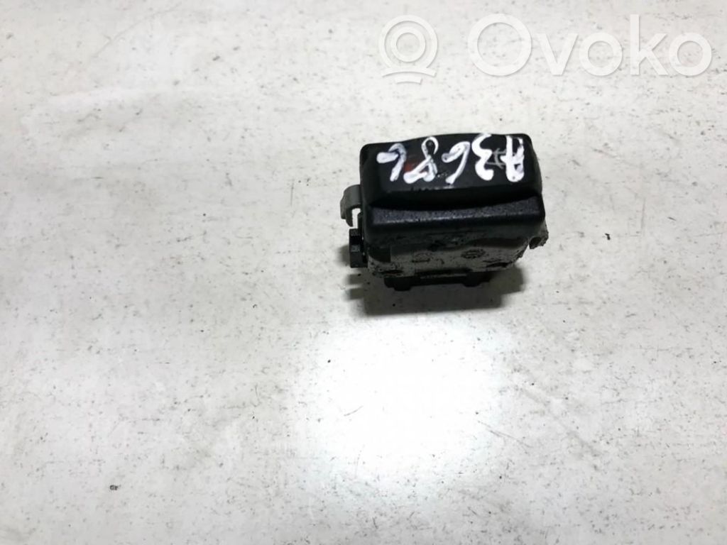 Dacia Duster Central locking switch button 