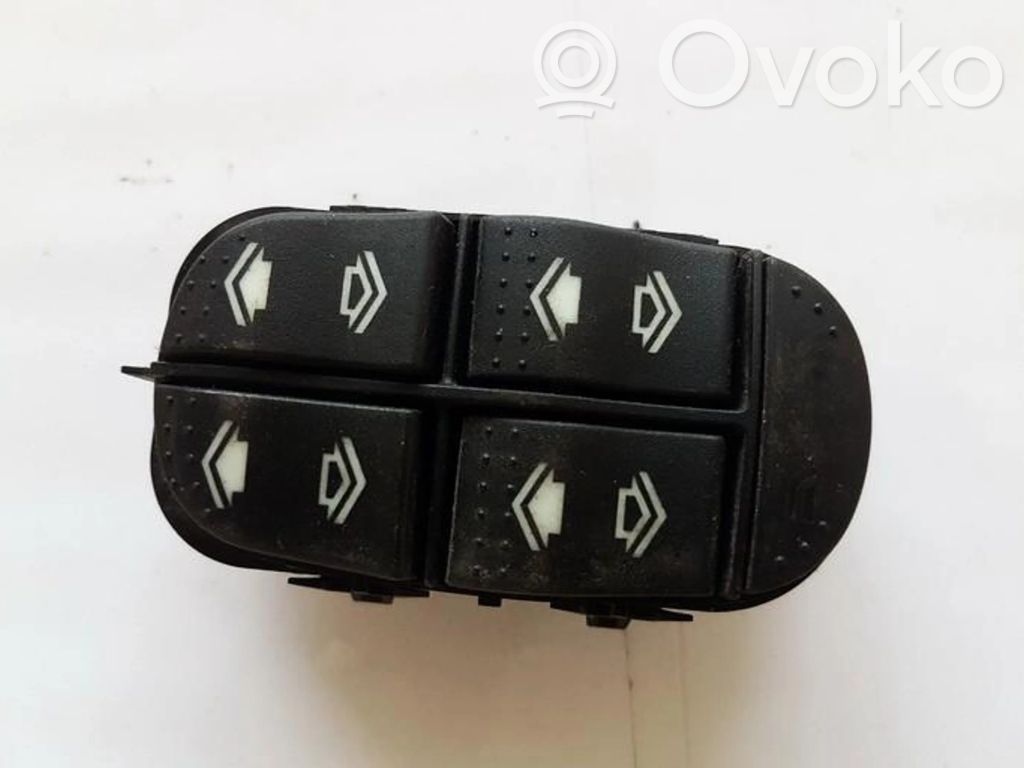 Ford Focus Interruptor del elevalunas eléctrico 