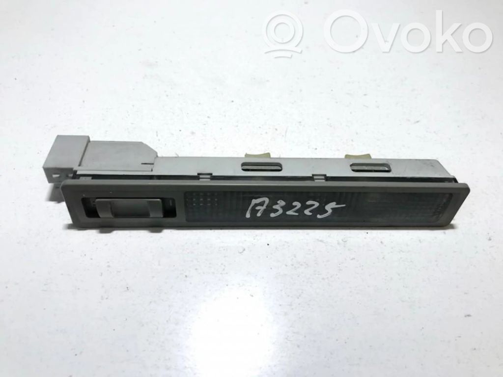 Audi A8 S8 D2 4D Takaistuimen valo 