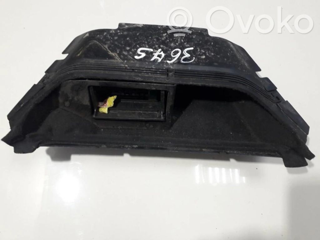 BMW 5 E39 Pelnutrauks 