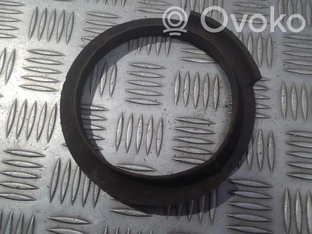 BMW 5 E39 Coil spring mount 