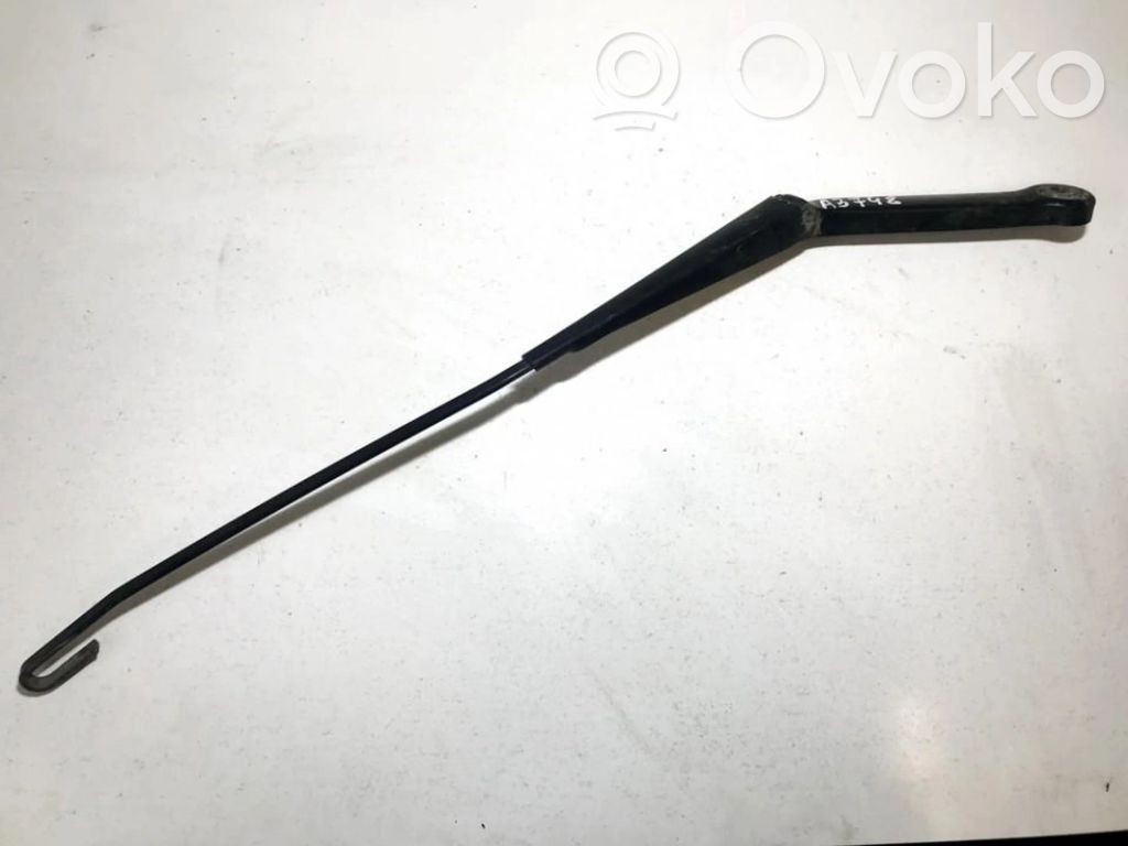 Wischerarm vorne