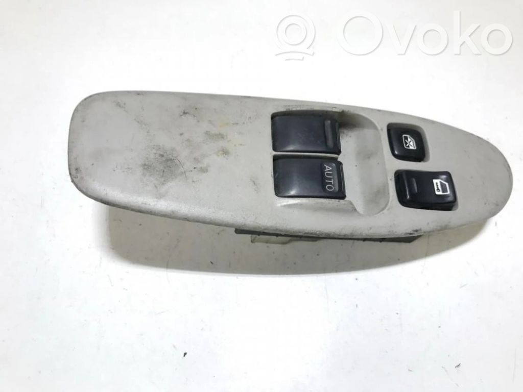 Nissan Almera Tino Przyciski szyb 