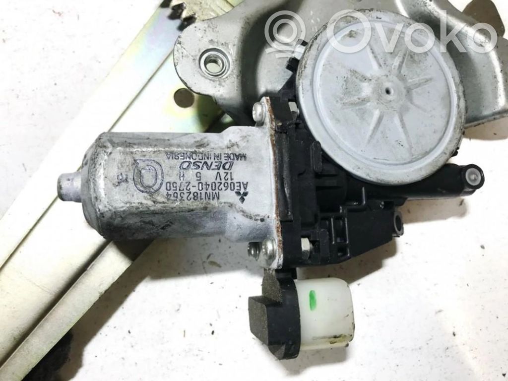 Mitsubishi L200 Motor macara geam ușă spate 
