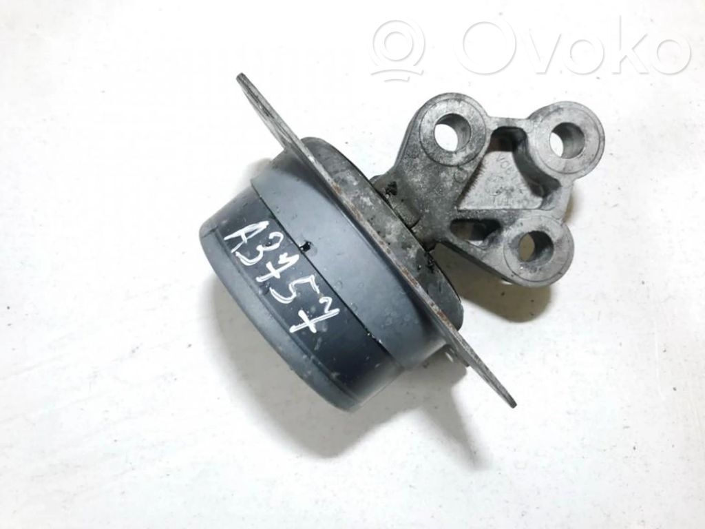 Opel Insignia A Engine mount bracket 