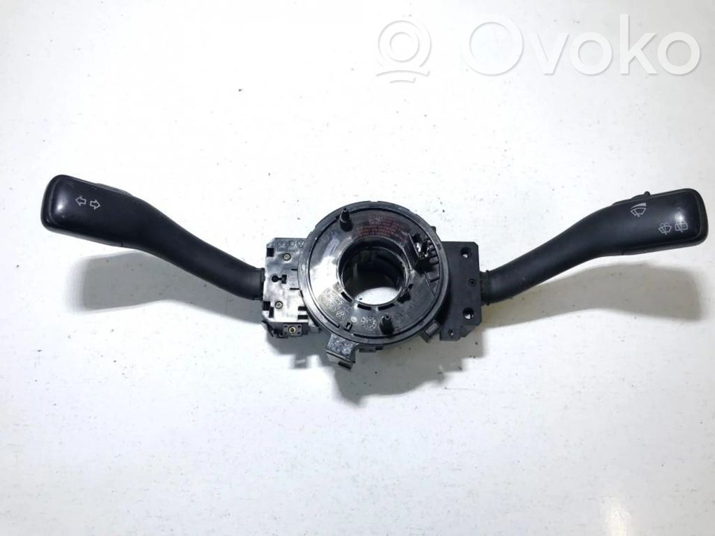 Volkswagen PASSAT B5 Leva/interruttore dell’indicatore di direzione e tergicristallo 