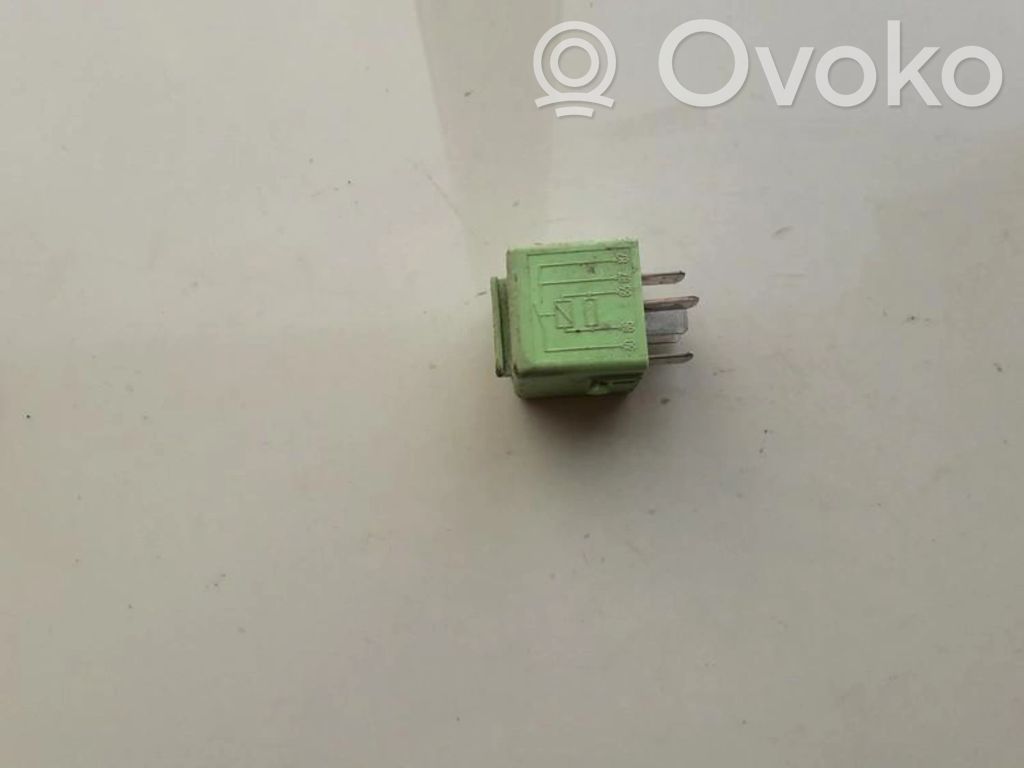 Otros relés   8373700,V23134K59X312,8373700,V23134K59X312